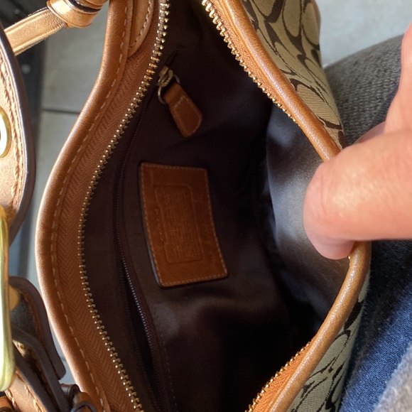 Coach Hobo Tan Purse No F0726-11430 - Picture 6 of 10